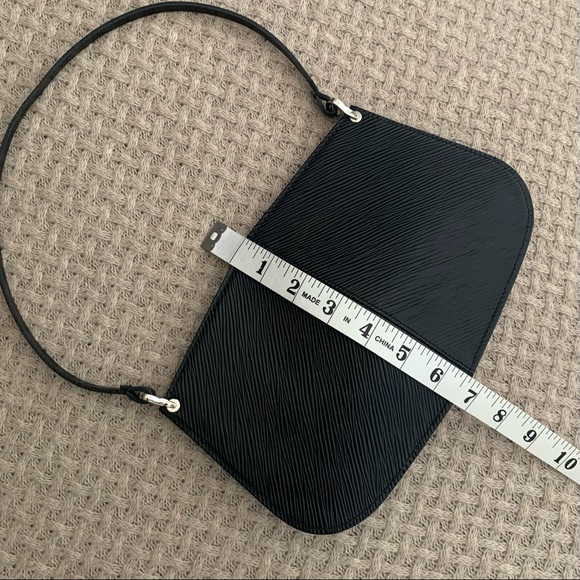 Louis Vuitton Epi Demi Lune Pochette - Picture 12 of 13